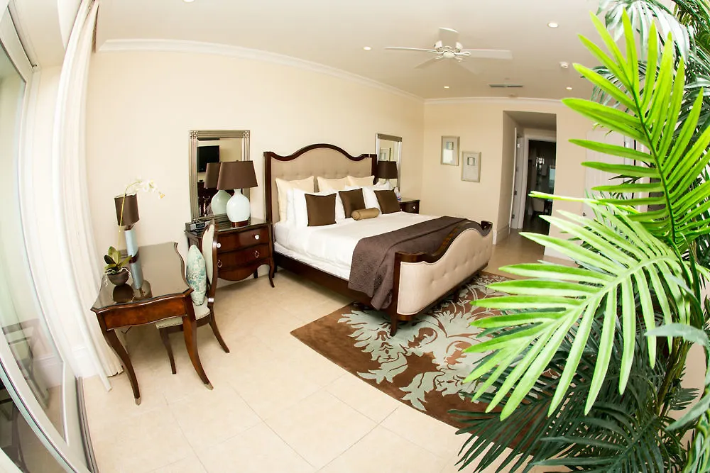 Caribbean Club Boutique Hotel, Grand Cayman Seven Mile Beach Hotel