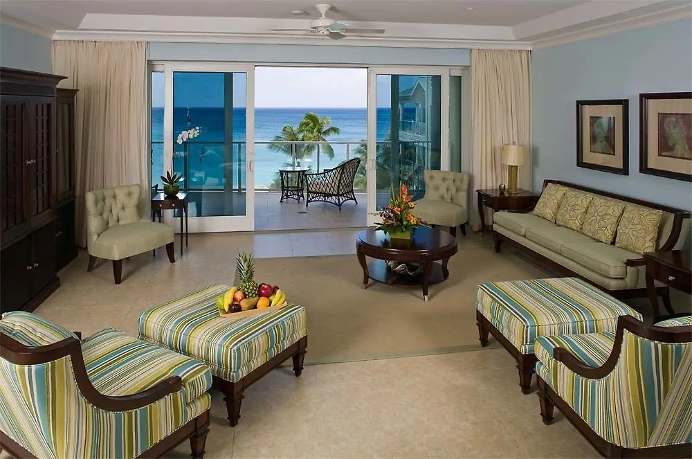 Caribbean Club Boutique Hotel, Grand Cayman Seven Mile Beach 5*,