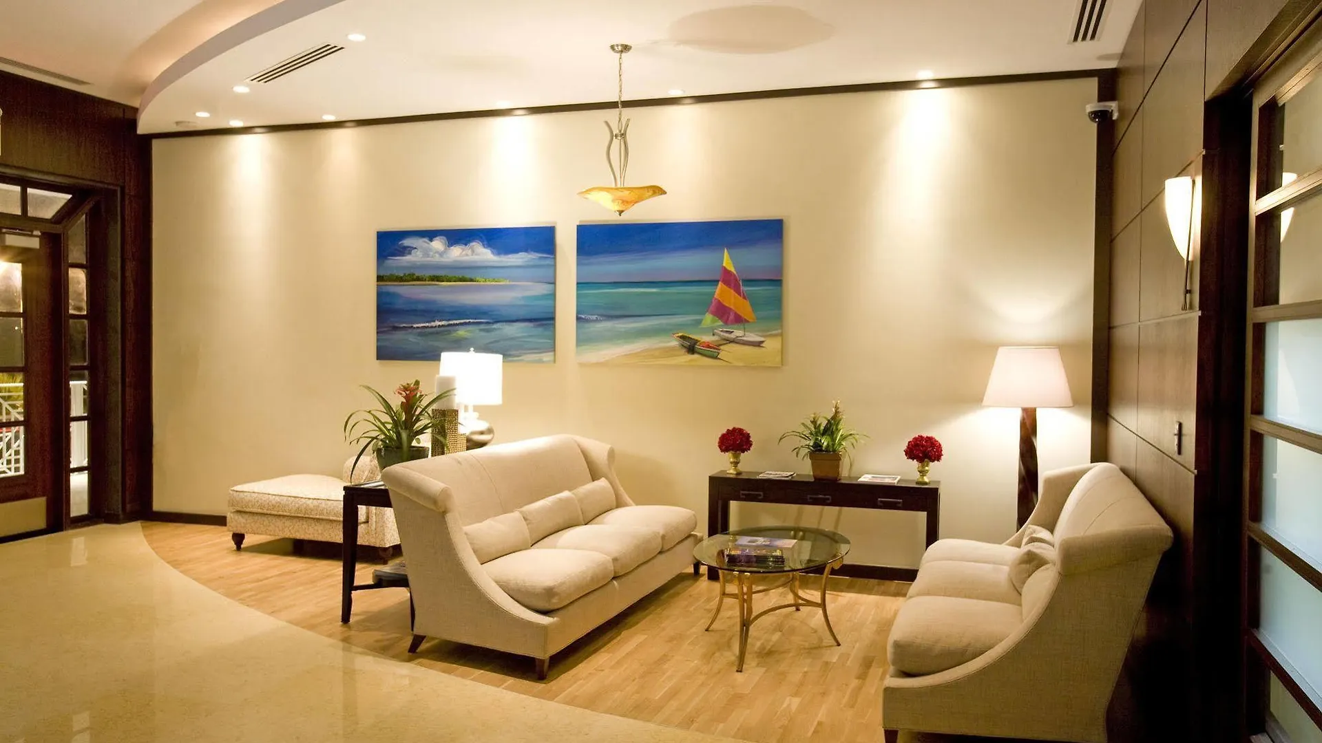Hotel Caribbean Club Boutique Hotel, Grand Cayman Seven Mile Beach