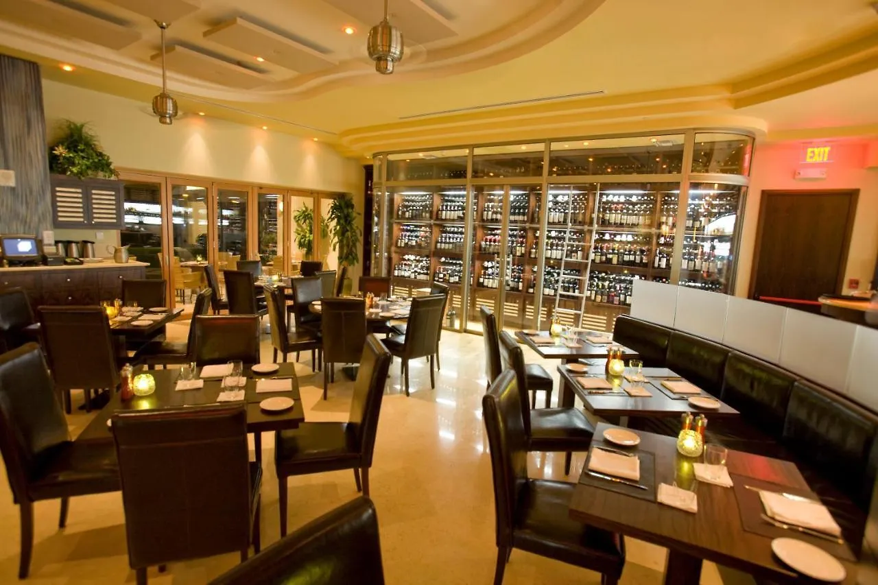 Caribbean Club Boutique Hotel, Grand Cayman Seven Mile Beach